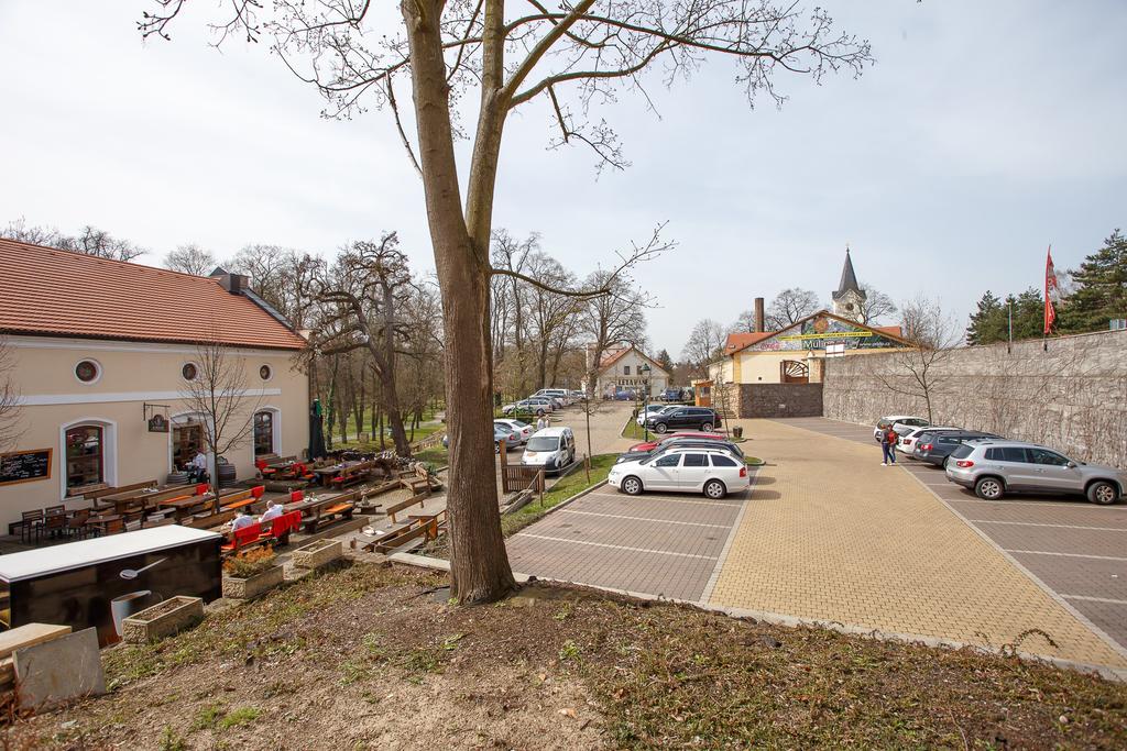 Pension U Hastrmana Prague Ngoại thất bức ảnh