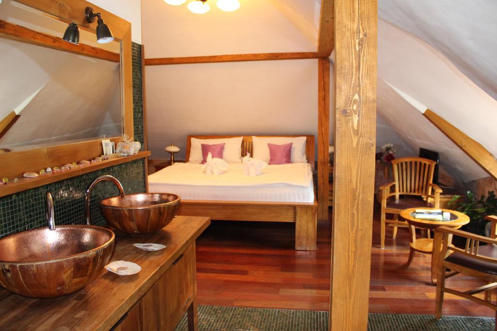 Pension U Hastrmana Prague Ngoại thất bức ảnh